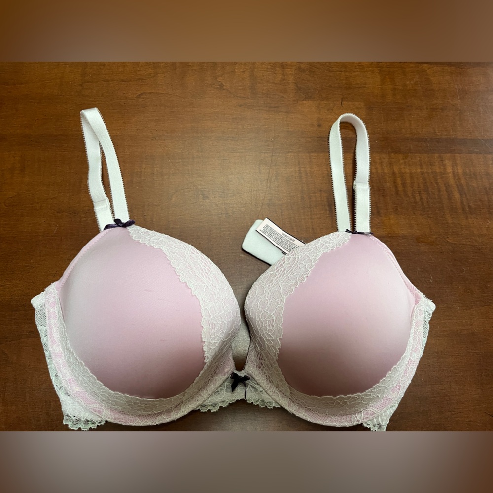Victoria's Secret Light Pink Lace Bra